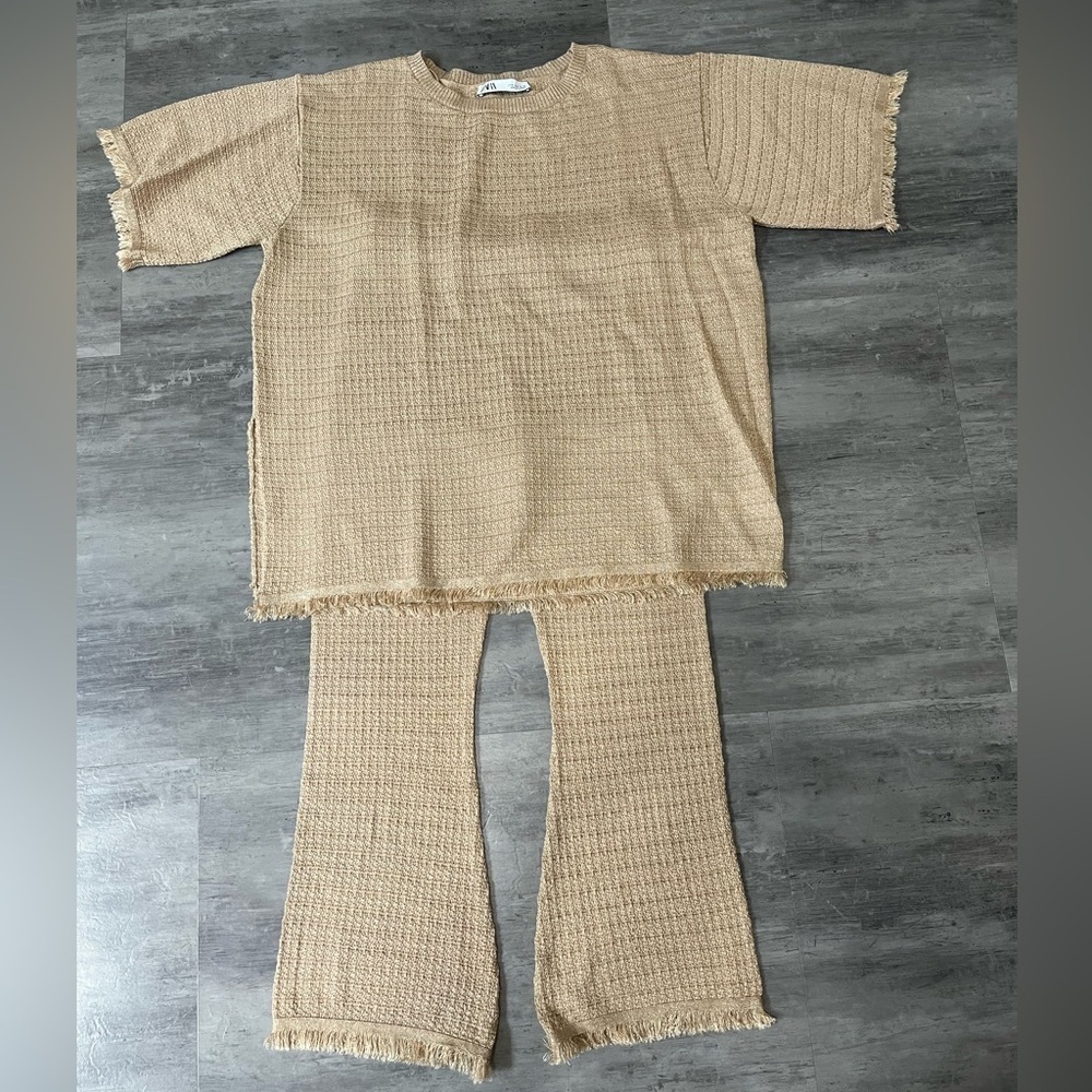 Zara Gold Shimmer Short Sleeve Frayed Top and Bottom  Size Small - Picture 2 of 12
